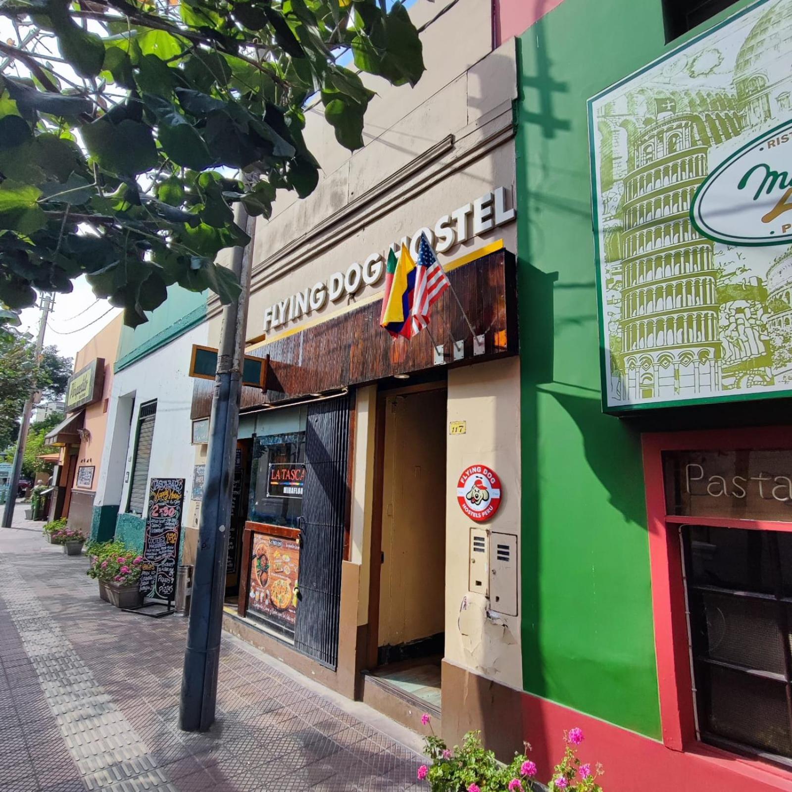 Flying Dog Hostel Lima Bagian luar foto