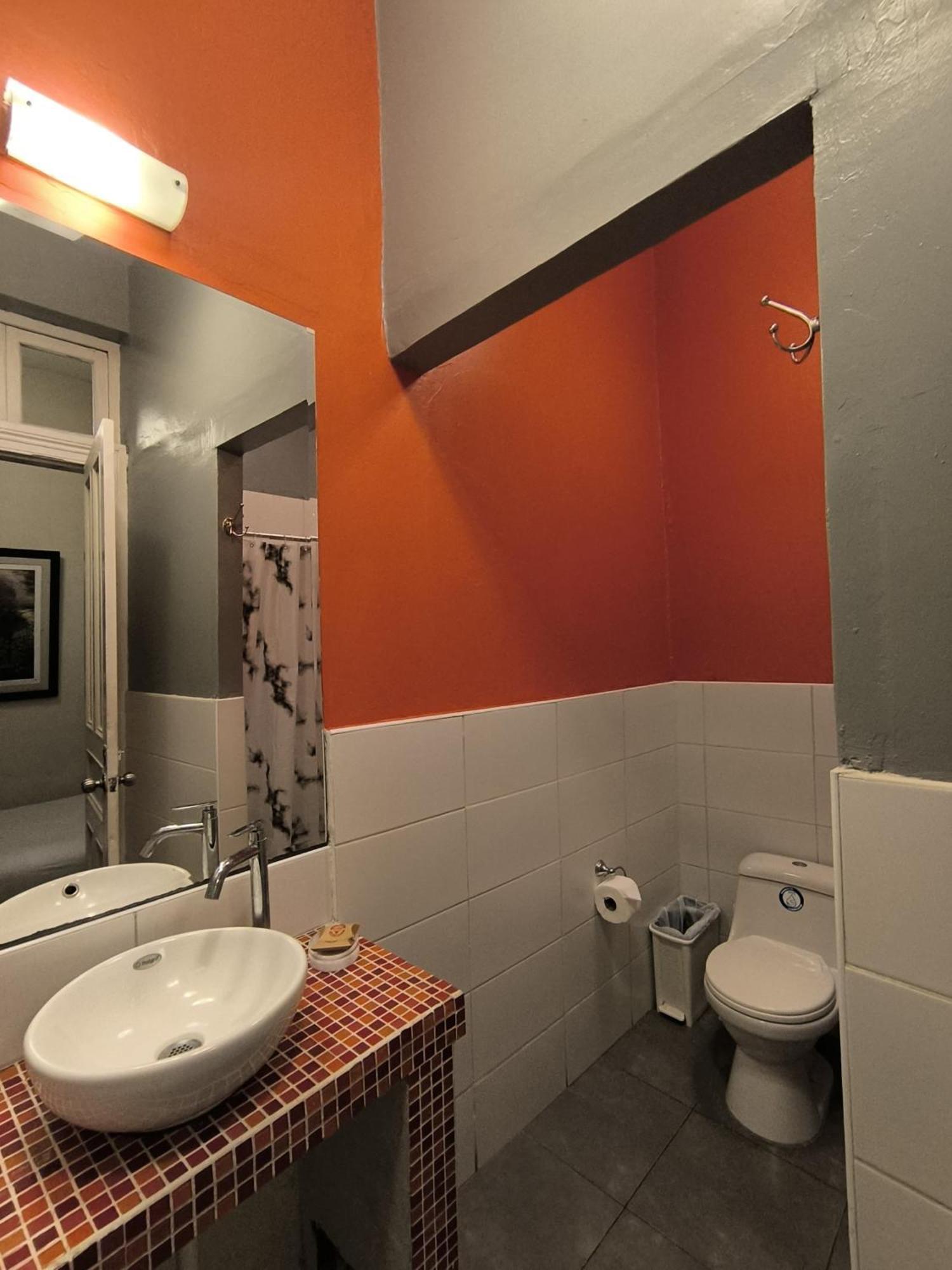 Flying Dog Hostel Lima Bagian luar foto