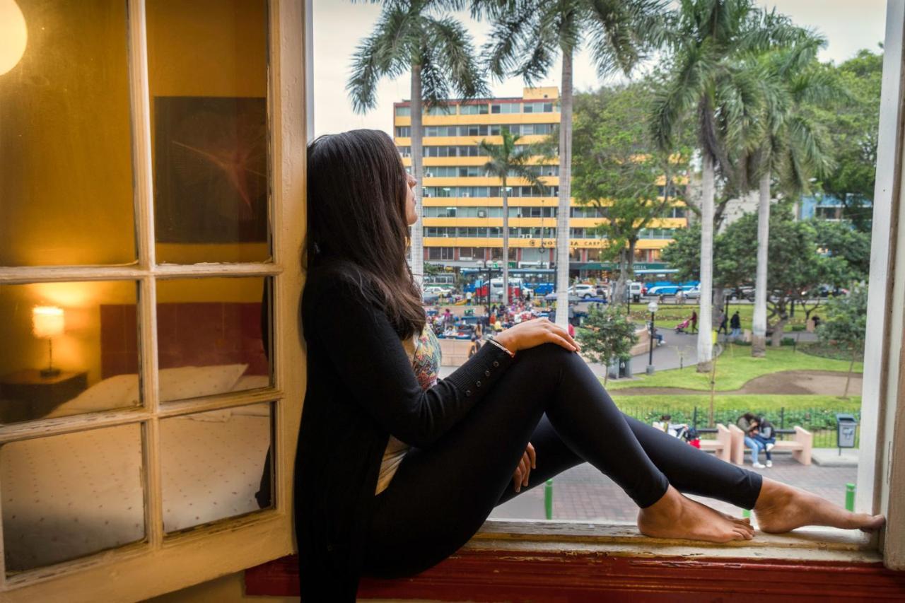 Flying Dog Hostel Lima Bagian luar foto